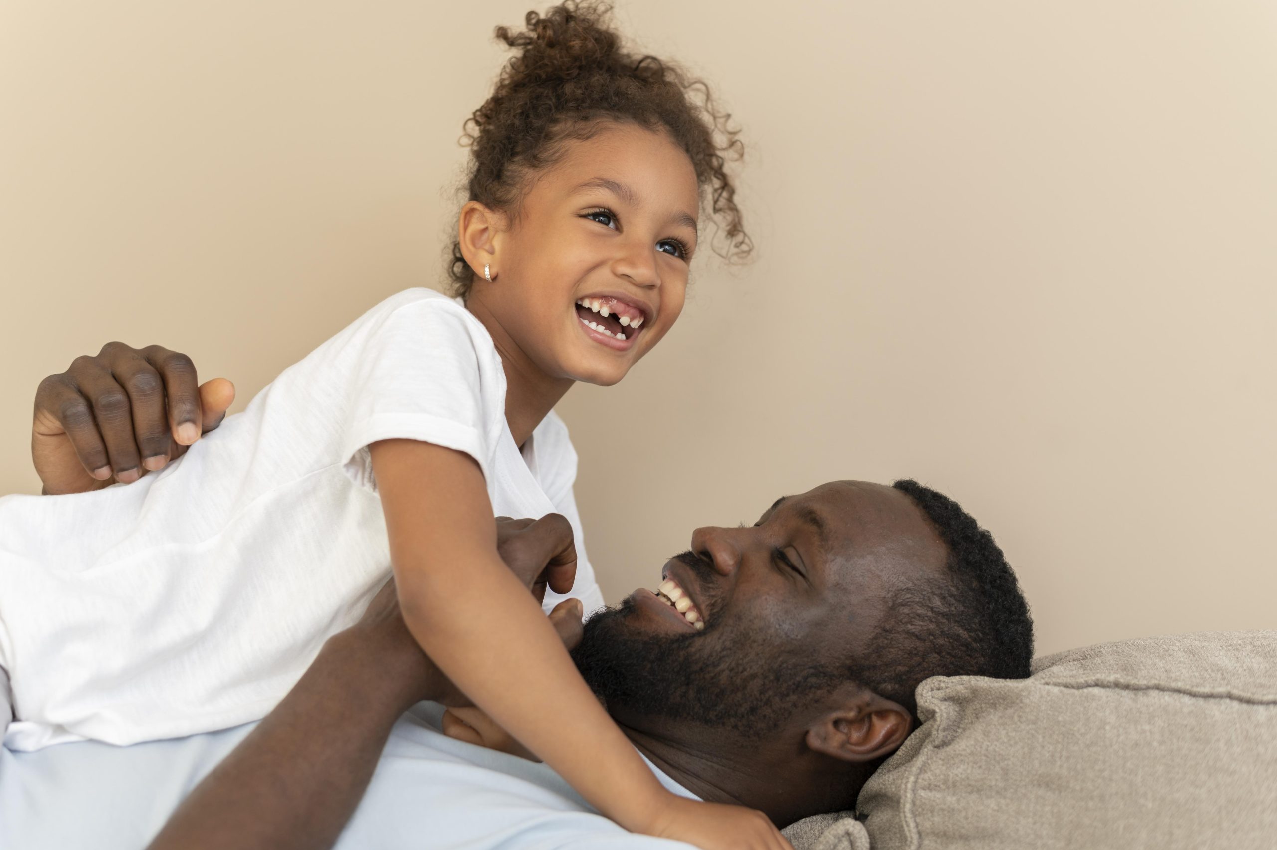 father-daughter-having-fun